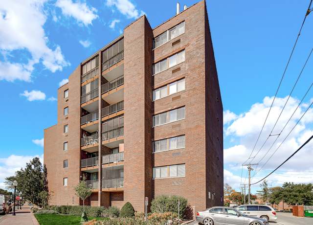 Property at 11 W Green St #606, Bensenville, IL 60106, 2 beds, 2 baths
