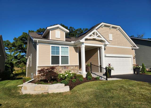 Property at 824 Spring Dr, Lindenhurst, IL 60046, 2 beds, 2 baths