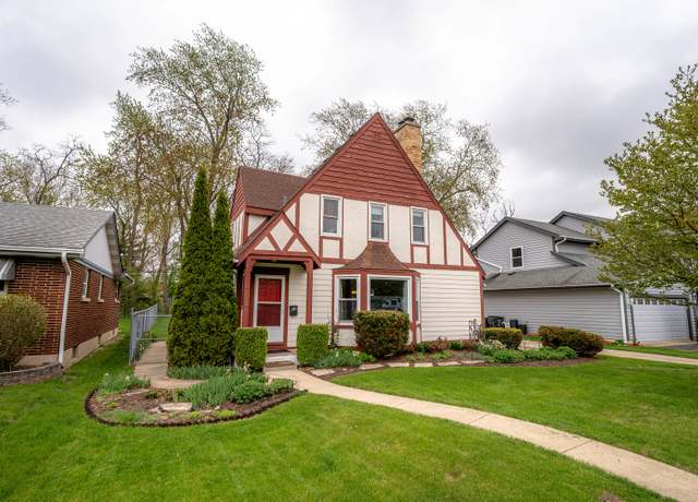 Property at 463 Brice Ave, Mundelein, IL 60060, 3 beds, 2 baths