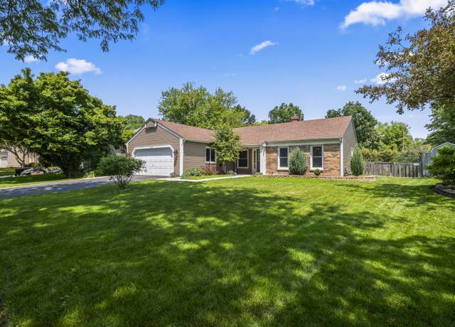 Property at 479 Newport Dr, Naperville, IL 60565, 3 beds, 2 baths