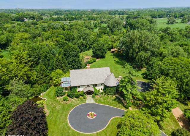 Property at 236 Steeplechase Rd, Barrington Hills, IL 60010, 5 beds, 4.5 baths