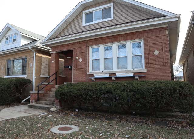 Property at 5515 W Henderson St, Chicago, IL 60641, 7 beds, 3 baths