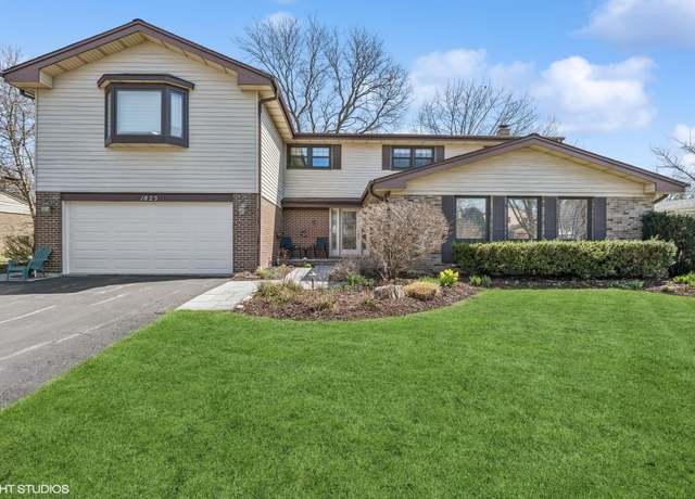 Property at 1825 Ivy Ln, Northbrook, IL 60062, 5 beds, 3.5 baths