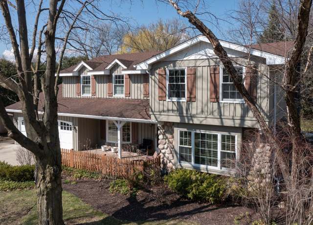 Property at 1336 Christina Ln, Northbrook, IL 60062, 4 beds, 2.5 baths