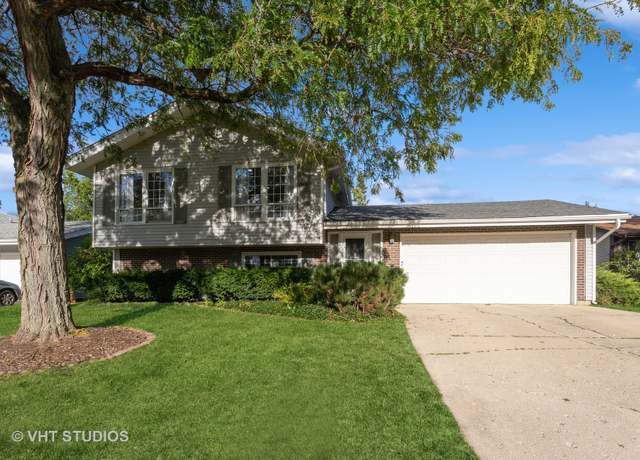 Property at 208 Flagstaff Dr, Bolingbrook, IL 60440, 4 beds, 3 baths