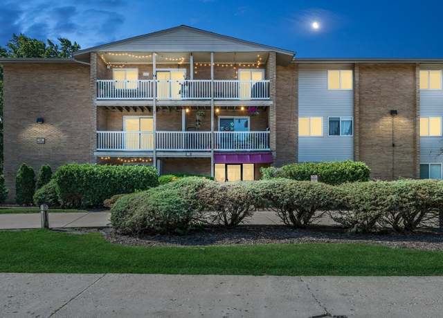 Property at 910 Beau Dr #211, Des Plaines, IL 60016, 1 bed, 1 bath