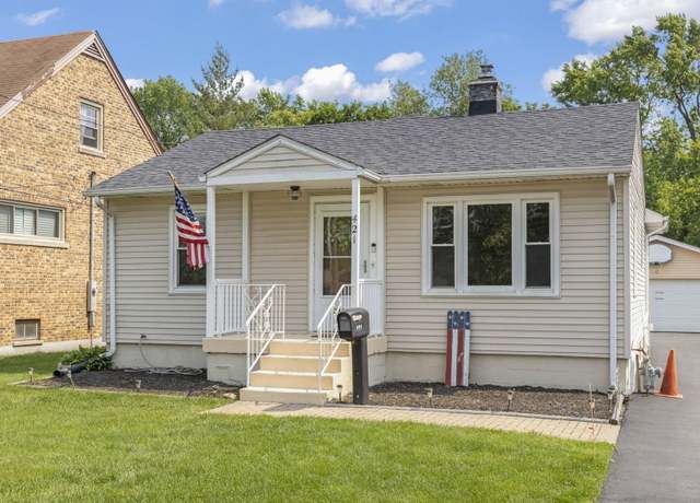 Property at 421 E Maple St, Lombard, IL 60148, 3 beds, 2 baths