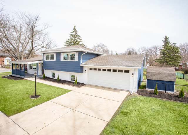Property at 840 W Manor Ct, Glenwood, IL 60425, 4 beds, 2 baths