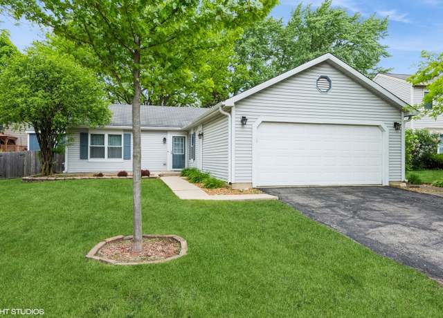 Property at 806 Idaho St, Carol Stream, IL 60188, 3 beds, 2 baths
