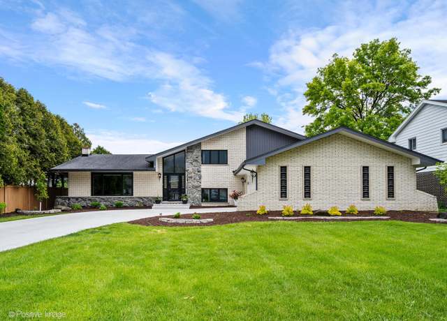 Property at 7235 Kiowa Ln, Palos Heights, IL 60463, 5 beds, 3 baths
