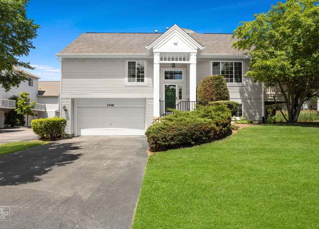 Property at 2416 Oakfield Dr #2416, Aurora, IL 60503, 2 beds, 3 baths