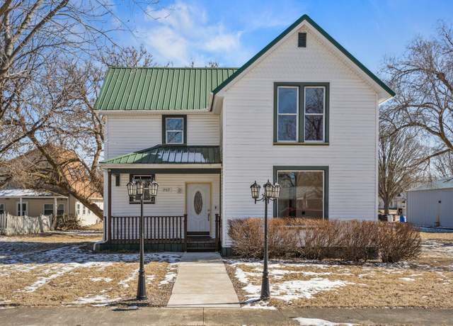 Property at 207 S Poplar St, Loda, IL 60948, 3 beds, 2 baths