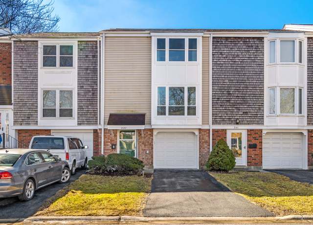 Property at 2137 Greystone Pl, Hoffman Estates, IL 60169, 3 beds, 1.5 baths