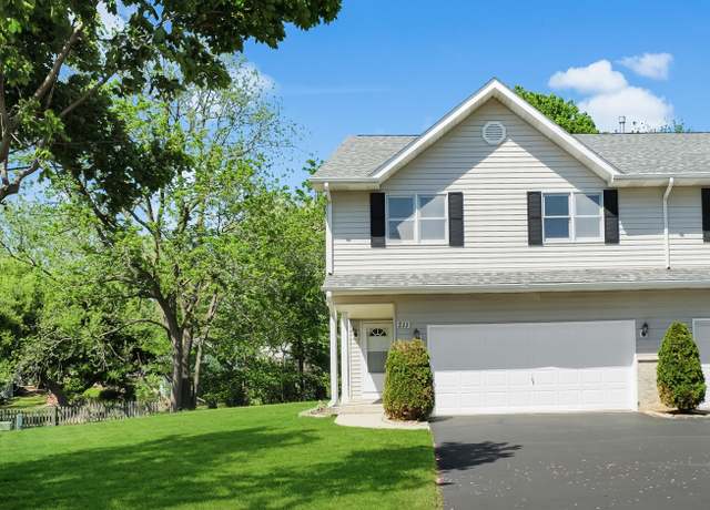 Property at 211 Lorien Ct, East Dundee, IL 60118, 3 beds, 2.5 baths