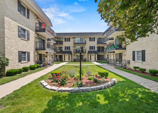 Property at 1039 N Harlem Ave Unit 1SC, Oak Park, IL 60302, 2 beds, 1 bath