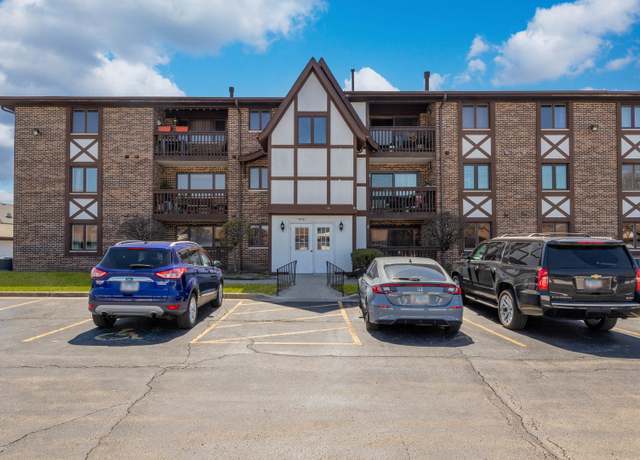 Property at 5630 W 103rd St #307, Oak Lawn, IL 60453, 2 beds, 2 baths