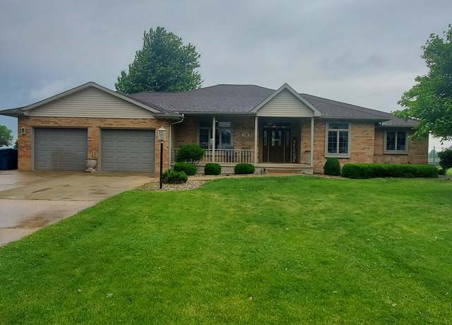 Property at 318 Thomas St, Martinton, IL 60951, 3 beds, 2.5 baths
