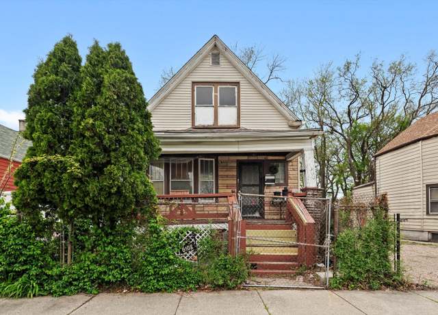 Property at 6108 S Honore St, Chicago, IL 60636, 4 beds, 1.5 baths