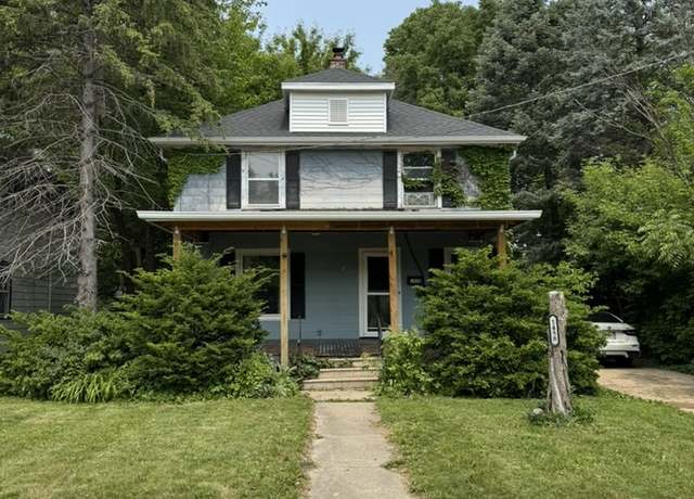 Property at 1438 Jackson St, Rockford, IL 61107, 3 beds, 2 baths