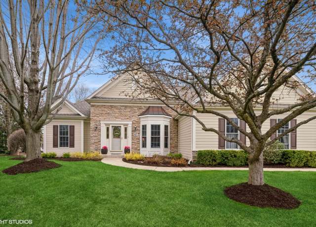 Property at 827 Columbia Cir, North Aurora, IL 60542, 4 beds, 2.5 baths