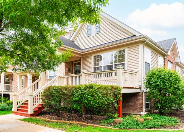 Property at 278 Broadmoor Ln, Bartlett, IL 60103, 3 beds, 3 baths