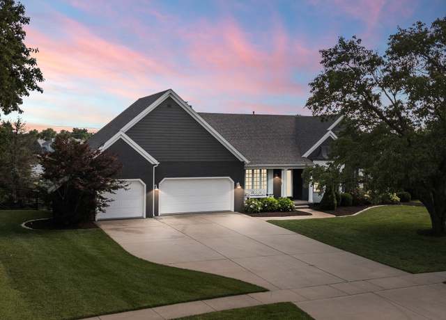 Property at 11 Smokey Ct, Bloomington, IL 61704, 4 beds, 4 baths
