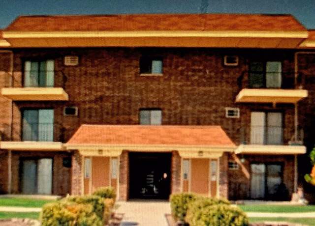 Property at 943 N Rohlwing Rd Unit 101H, Addison, IL 60101, 2 beds, 1.5 baths