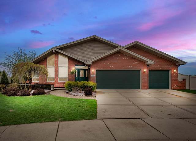 Property at 7351 194th St, Tinley Park, IL 60487, 3 beds, 2.5 baths