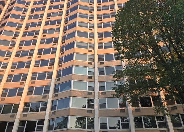 Property at 555 W Cornelia Ave #1706, Chicago, IL 60657, 1 bed, 1 bath