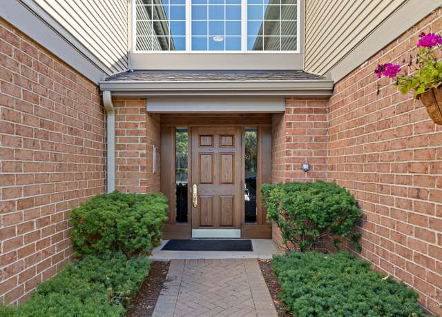 Property at 100 White Oak Ct #3, Schaumburg, IL 60195, 2 beds, 2 baths