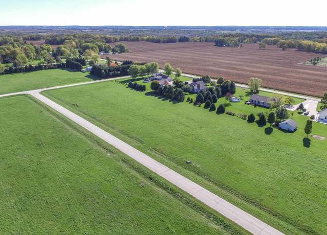 Property at 2407 N 4220th Rd, Sheridan, IL 60551