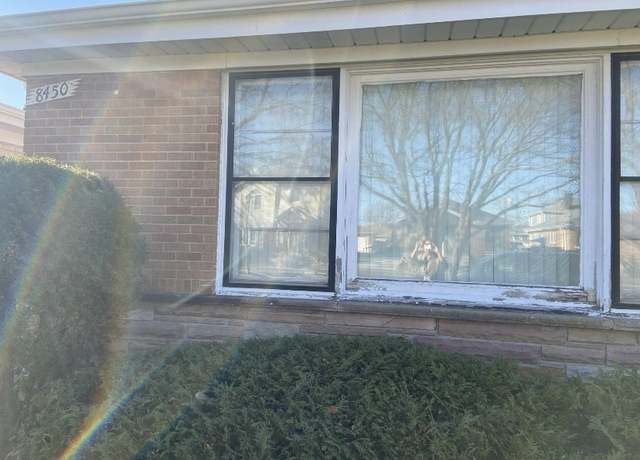 Property at 8450 Drake Ave, Skokie, IL 60076, 2 beds, 1 bath