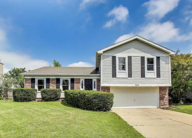 Property at 846 Boxwood Dr, Crystal Lake, IL 60014, 4 beds, 2.5 baths