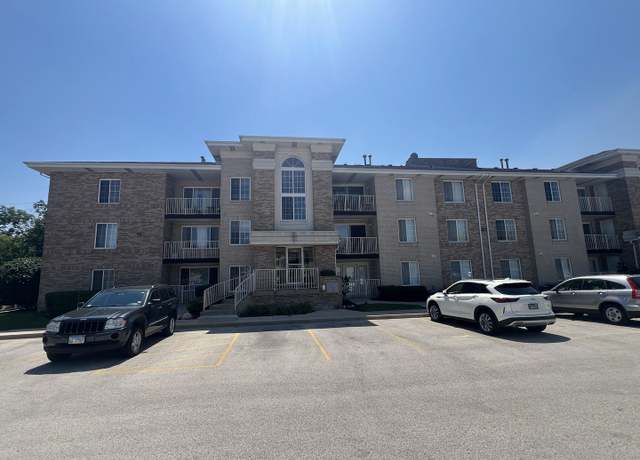 Property at 4222 W 77th St #204, Chicago, IL 60652, 2 beds, 2 baths