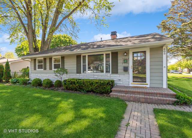 Property at 605 S Stewart Ave, Libertyville, IL 60048, 2 beds, 2 baths