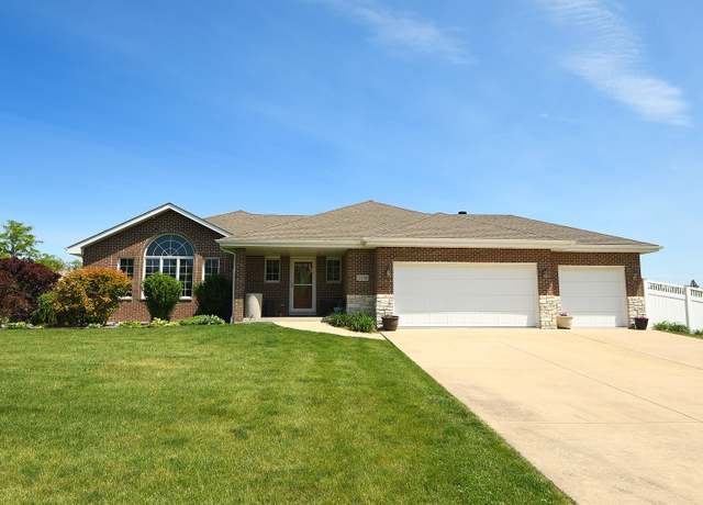 Property at 21156 S Wooded Cove Dr, Elwood, IL 60421, 3 beds, 2.5 baths