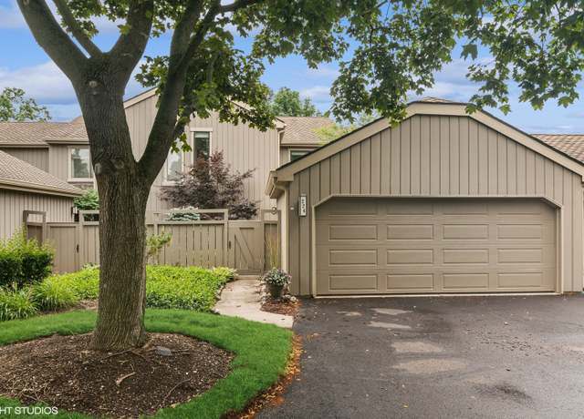 Property at 224 Bluff Ct, Lake Barrington, IL 60010, 4 beds, 3 baths