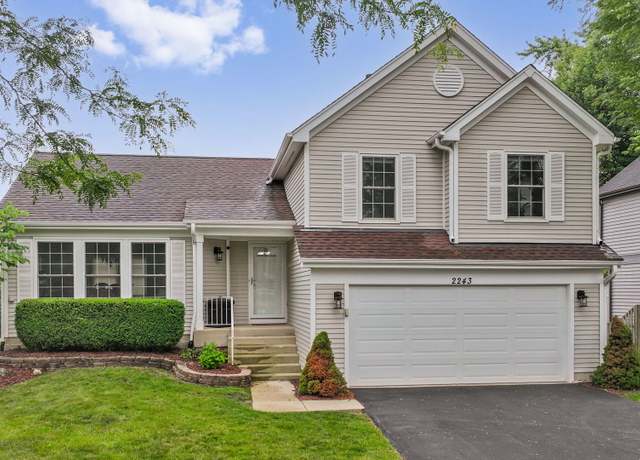 Property at 2243 Camden Ln, Hanover Park, IL 60133, 3 beds, 2.5 baths