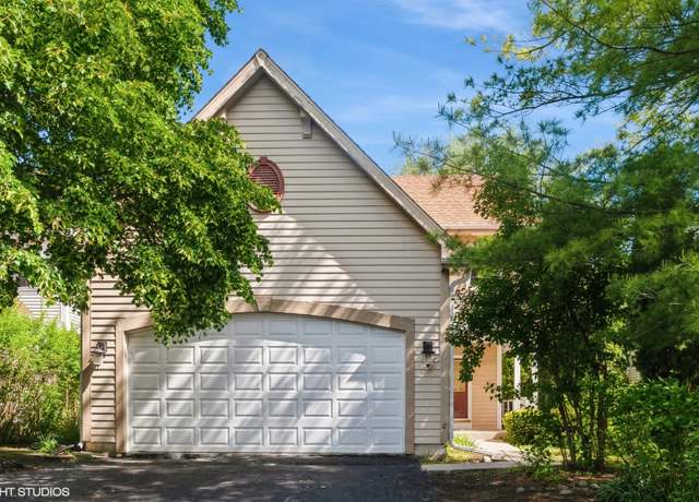 Property at 16926 W Serranda Dr, Libertyville, IL 60048, 3 beds, 2 baths