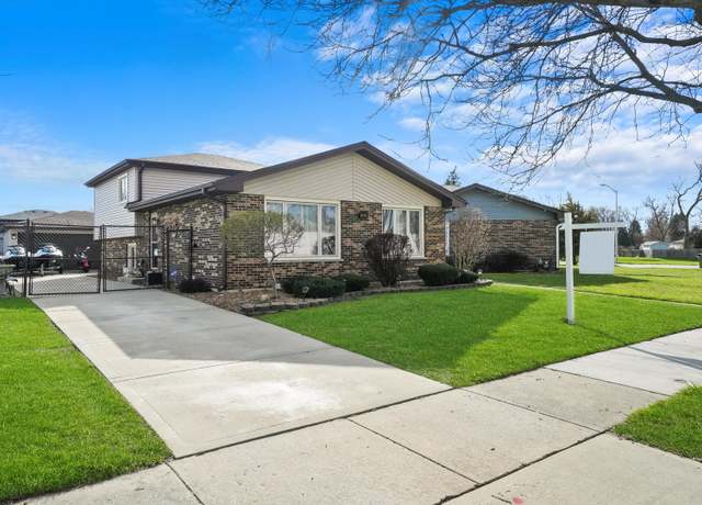 Property at 12820 S Blossom Dr, Alsip, IL 60803, 4 beds, 2 baths