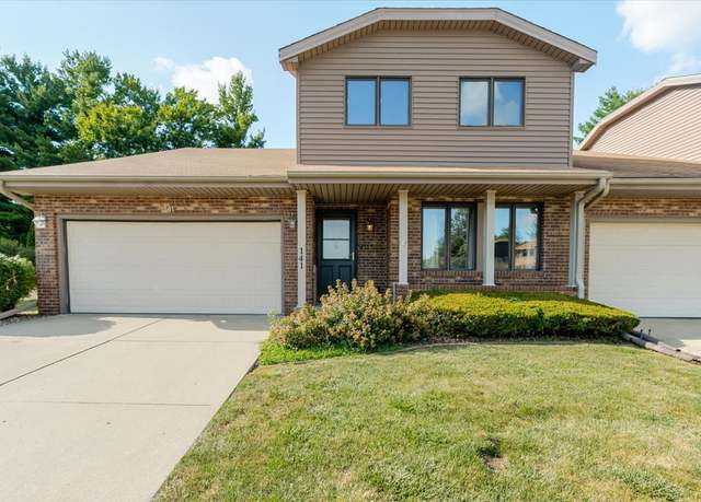 Property at 141 Manor Cir, Bloomington, IL 61704, 3 beds, 2.5 baths