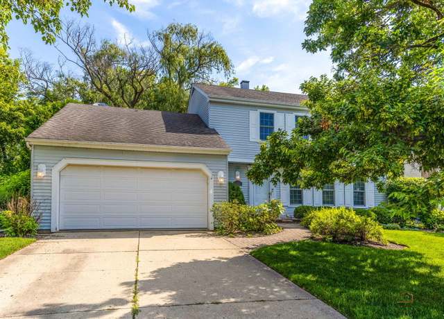 Property at 1338 Trinity Pl, Libertyville, IL 60048, 4 beds, 2.5 baths