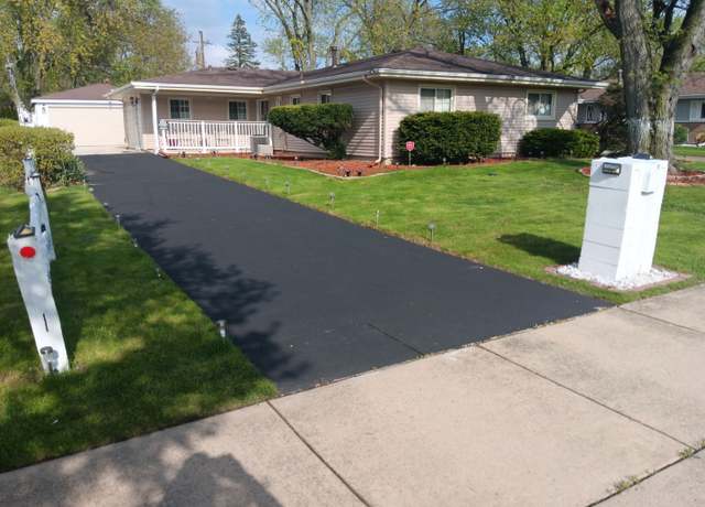 Property at 417 N Orchard Dr, Park Forest, IL 60466, 3 beds, 1.5 baths