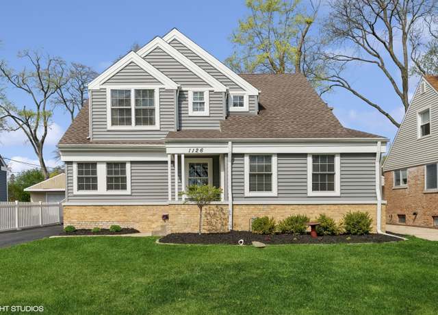 Property at 1126 N Dryden Ave, Arlington Heights, IL 60004, 5 beds, 2 baths