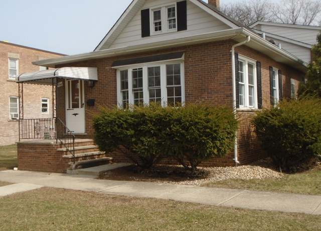 Property at 3245 Raymond Ave, Brookfield, IL 60513, 7 beds, 4 baths