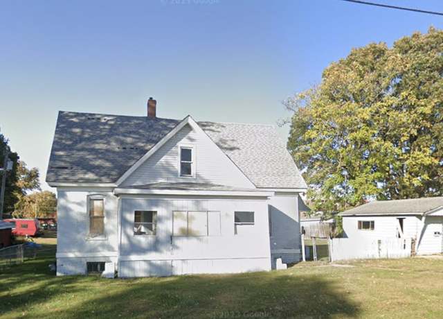 Property at 110 W 2nd St, Streator, IL 61364, 3 beds, 2 baths