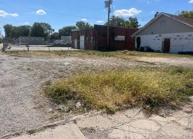Property at 141 E Packard St, Decatur, IL 62521