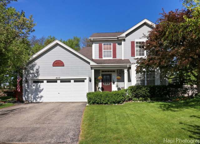 Property at 437 Deer Run Rd, Lakemoor, IL 60051, 3 beds, 2.5 baths