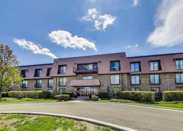 Property at 3950 Dundee Rd #210, Northbrook, IL 60062, 2 beds, 2 baths