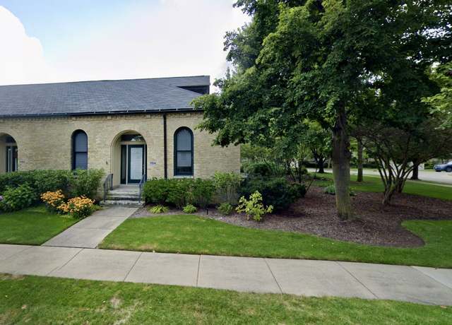 Property at 754 Lyster Rd Unit D, Highwood, IL 60040, 3 beds, 3 baths